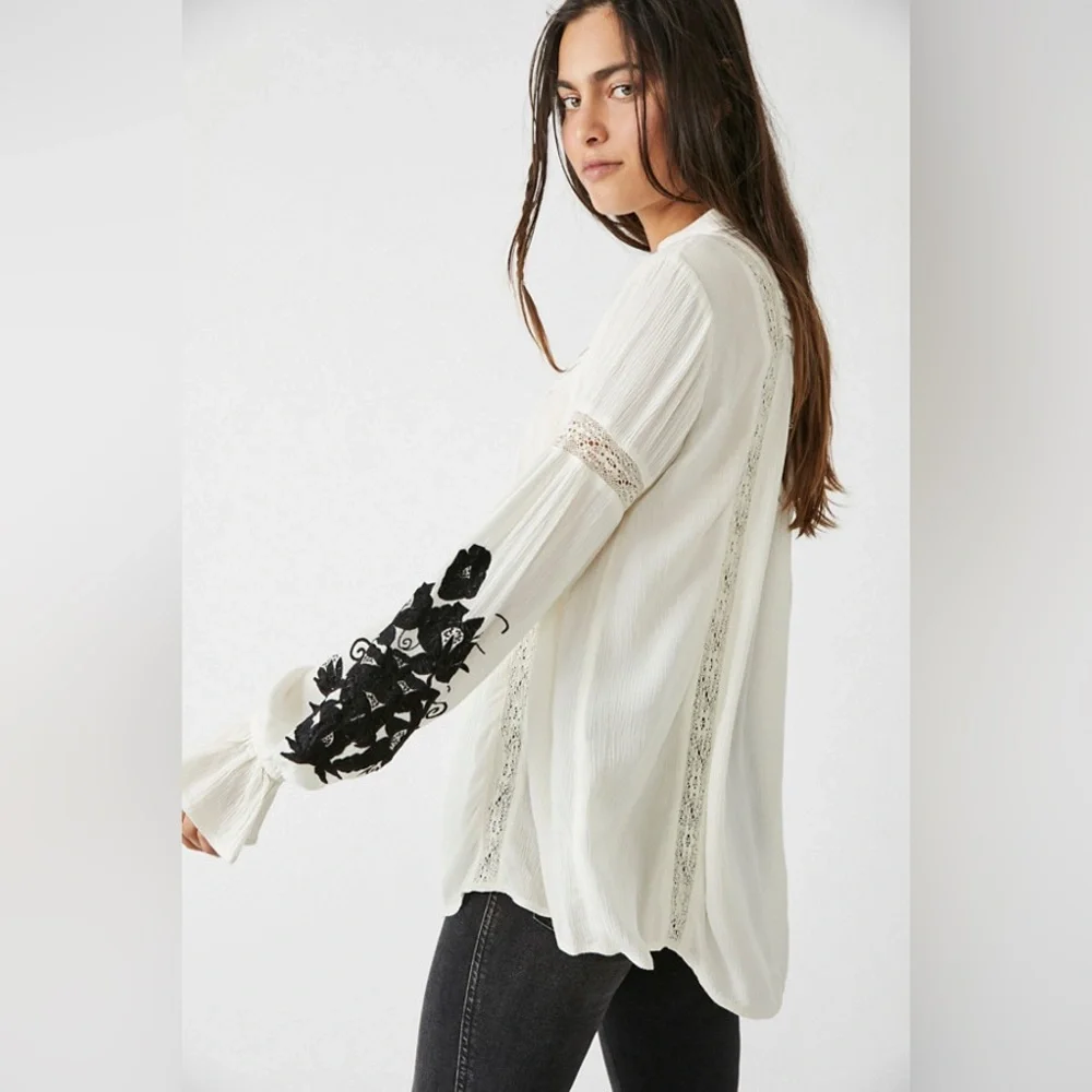 Free People Tusalossa Embroidered Top in Ivory Combo Size XS.